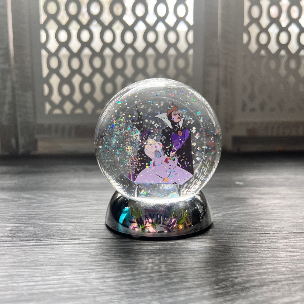 Disney Villain Light Up Glitter Snow Globe